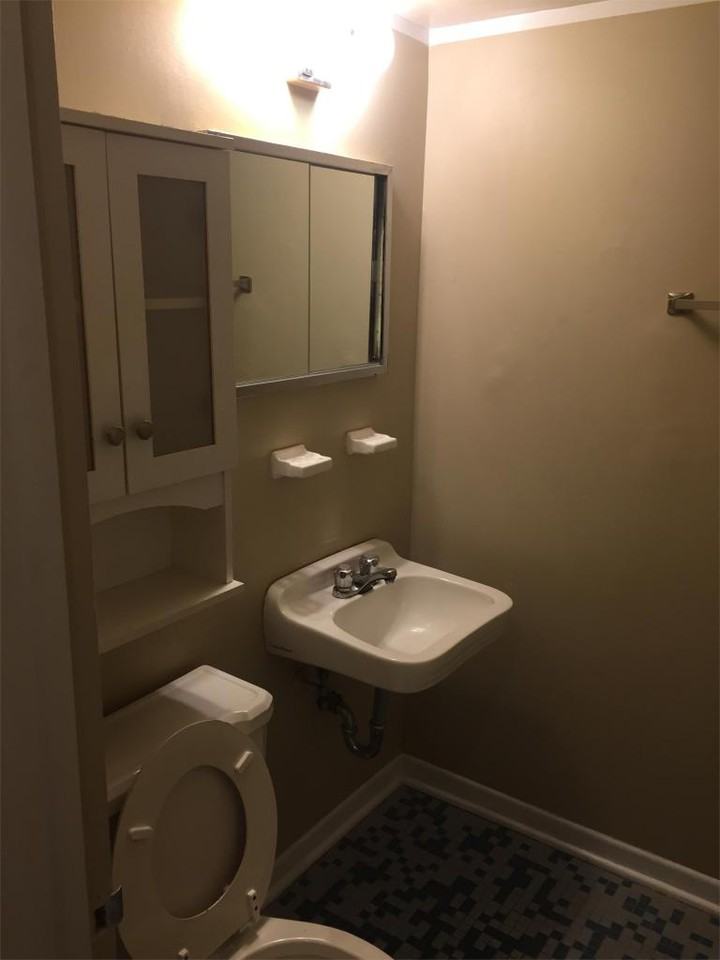 10 Lawrence - Photo 2 of 18