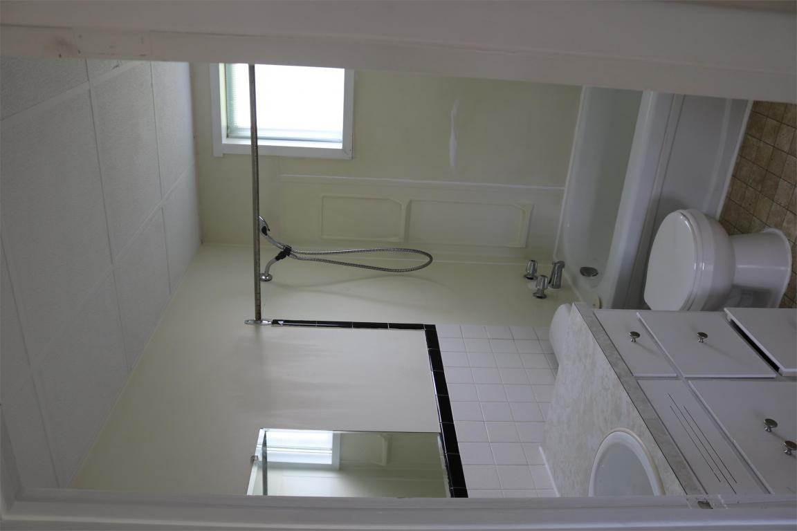 285 Lafayette - Photo 3 of 8