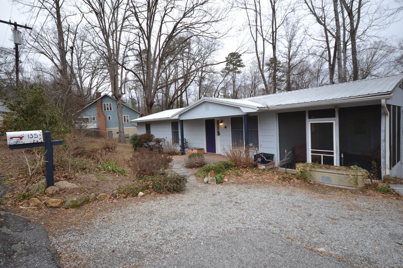 135 Markham Rd - Photo 2 of 23