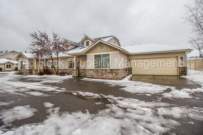1462 Mordyl Loop - Photo 2 of 18