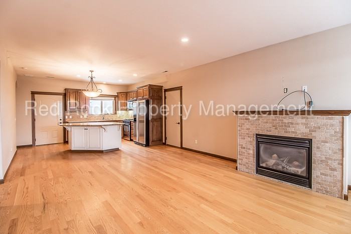1462 Mordyl Loop - Photo 3 of 18