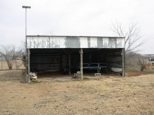 605 Alaska Cir - Photo 2 of 10