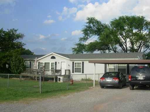 605 Alaska Cir - Photo 3 of 10