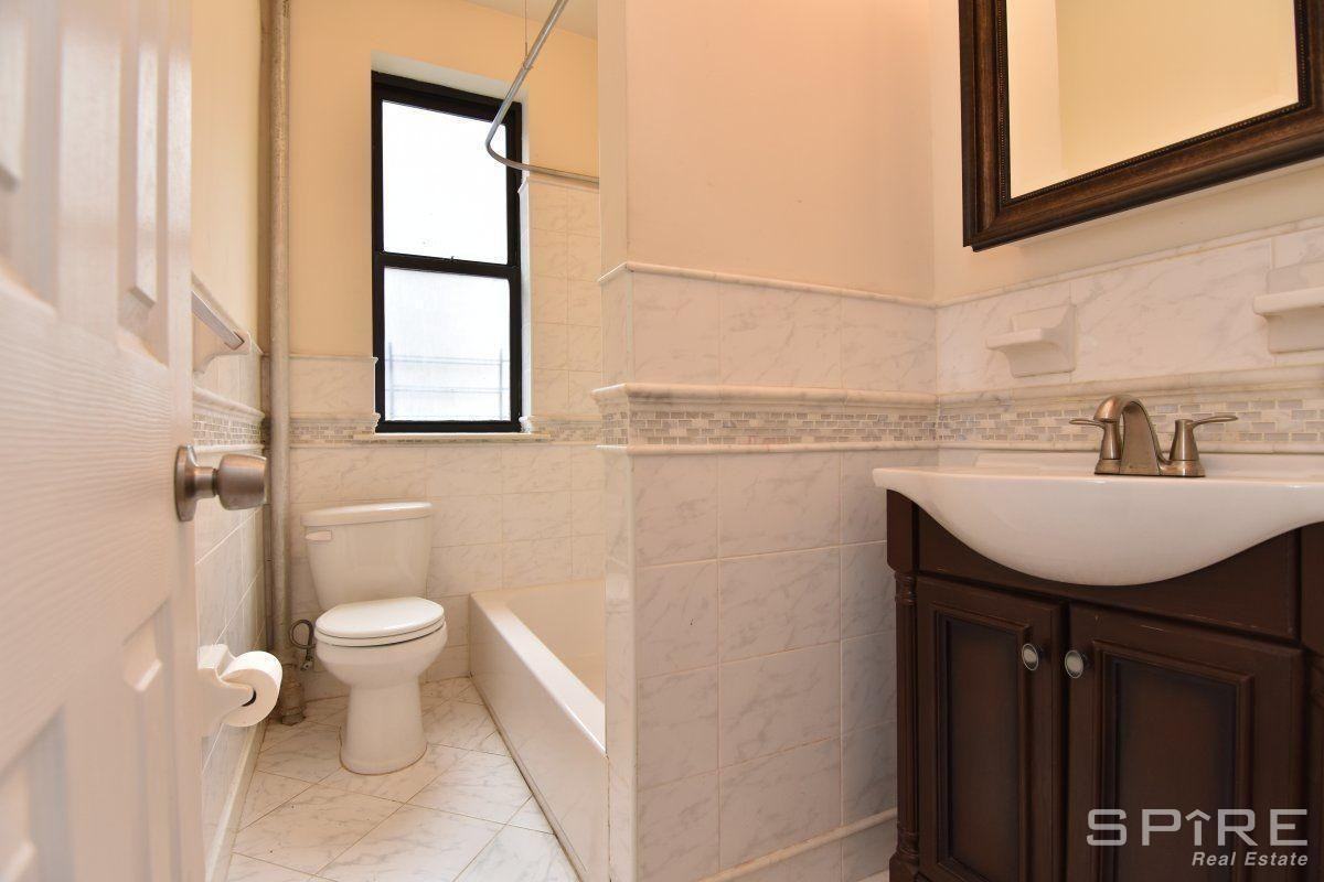 87 Montrose Ave #4AA