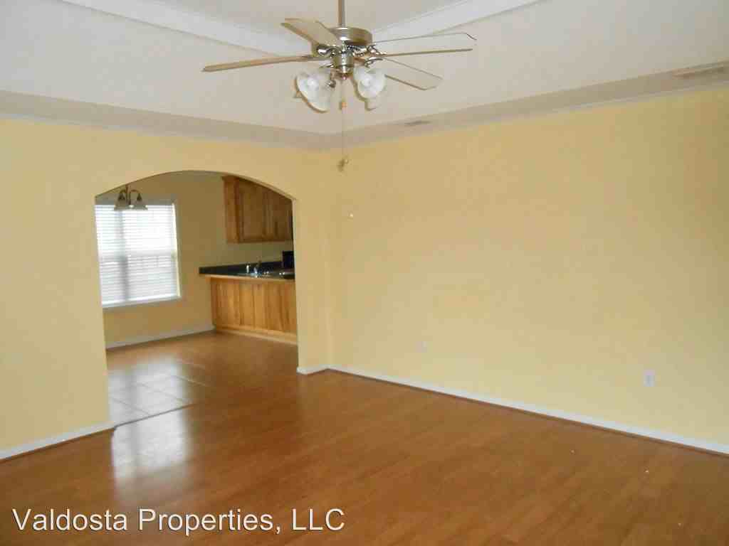 825 Danielle Way - Photo 2 of 15