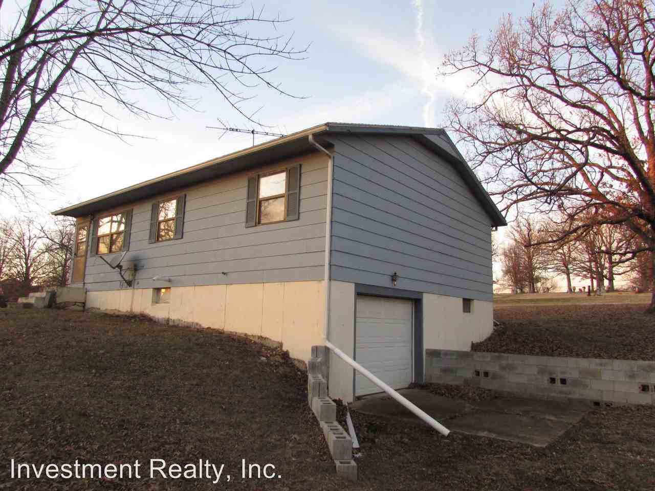 207 Harold St - Photo 2 of 21