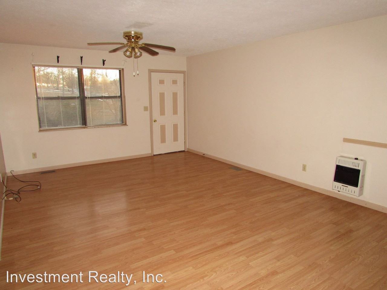 207 Harold St - Photo 3 of 21