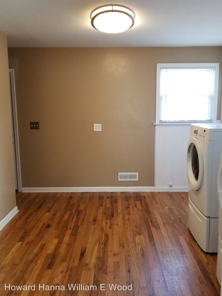 2424 Sewells Point Rd - Photo 3 of 34