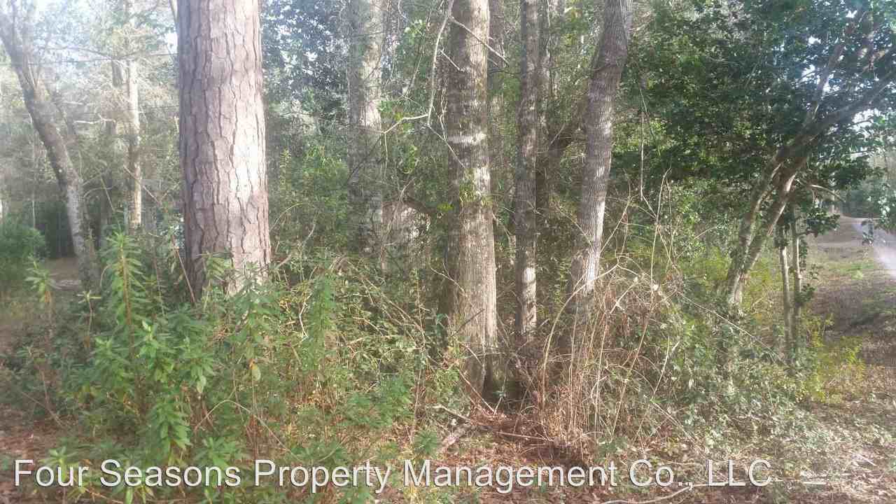 21520 Tucker Rd - Photo 3 of 10