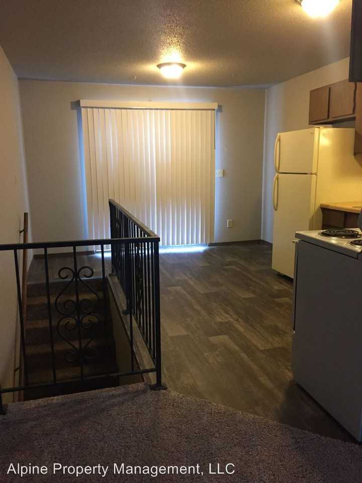 706 W Bailey St - Photo 3 of 13