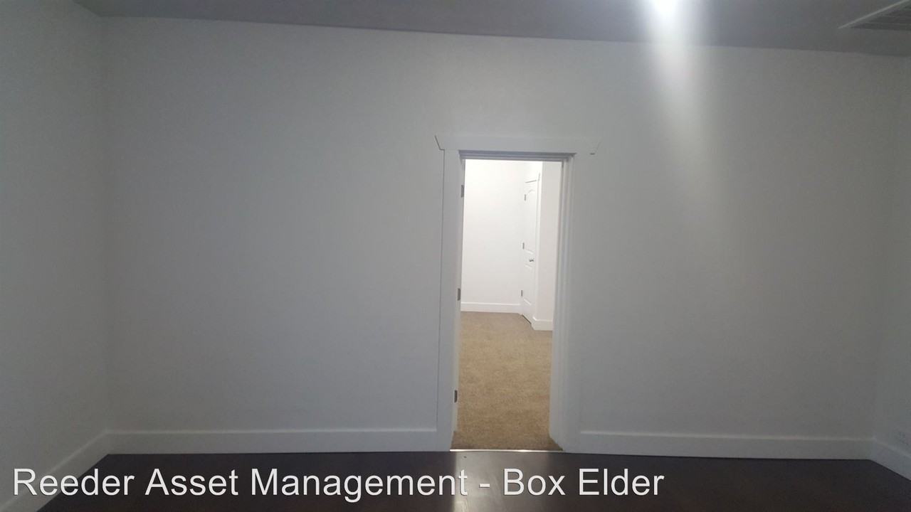 420 South 400 West - Photo 2 of 24