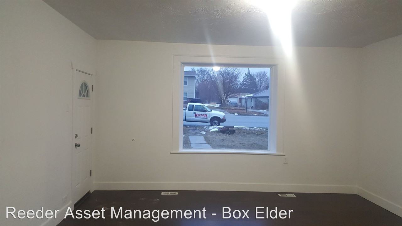 420 South 400 West - Photo 3 of 24