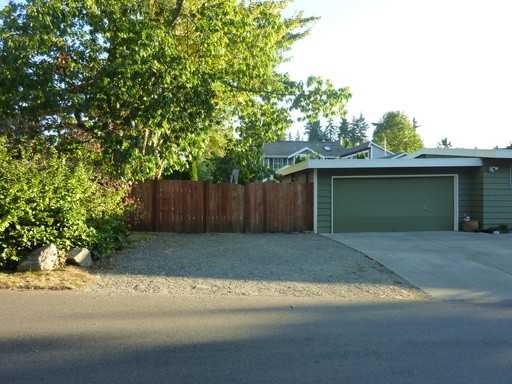 12455 NE 75th St - Photo 2 of 14