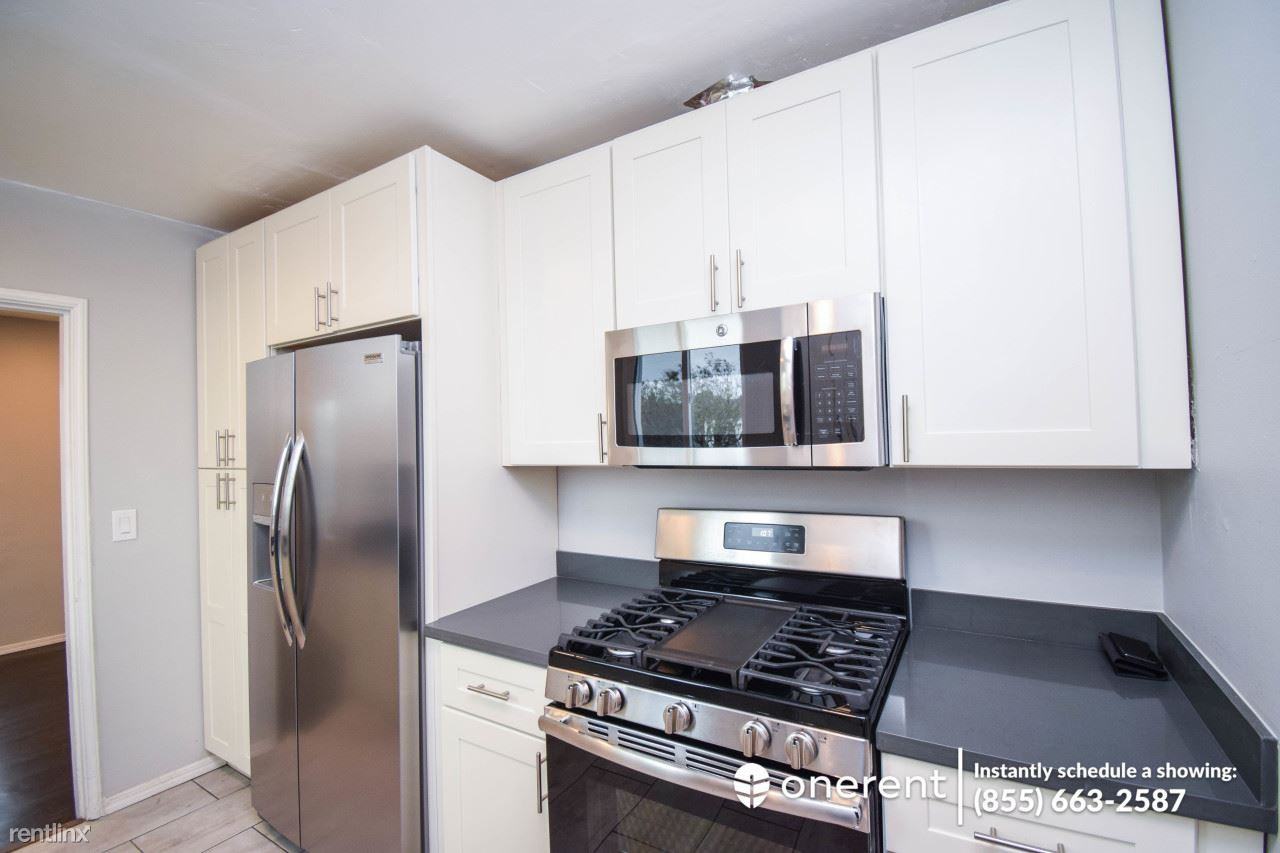 1157 77th Ave - Photo 2 of 12