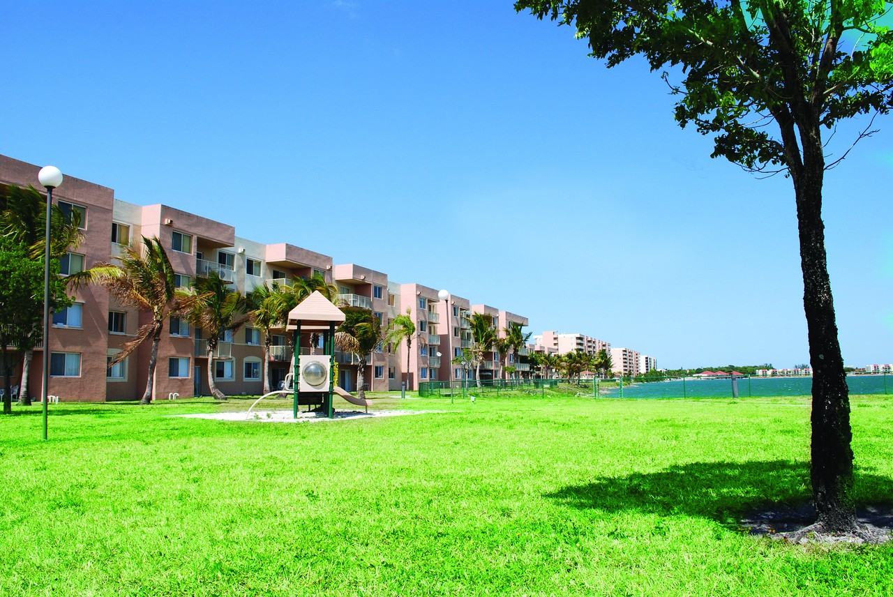 Bridgewater Place - Photo 2 of 26