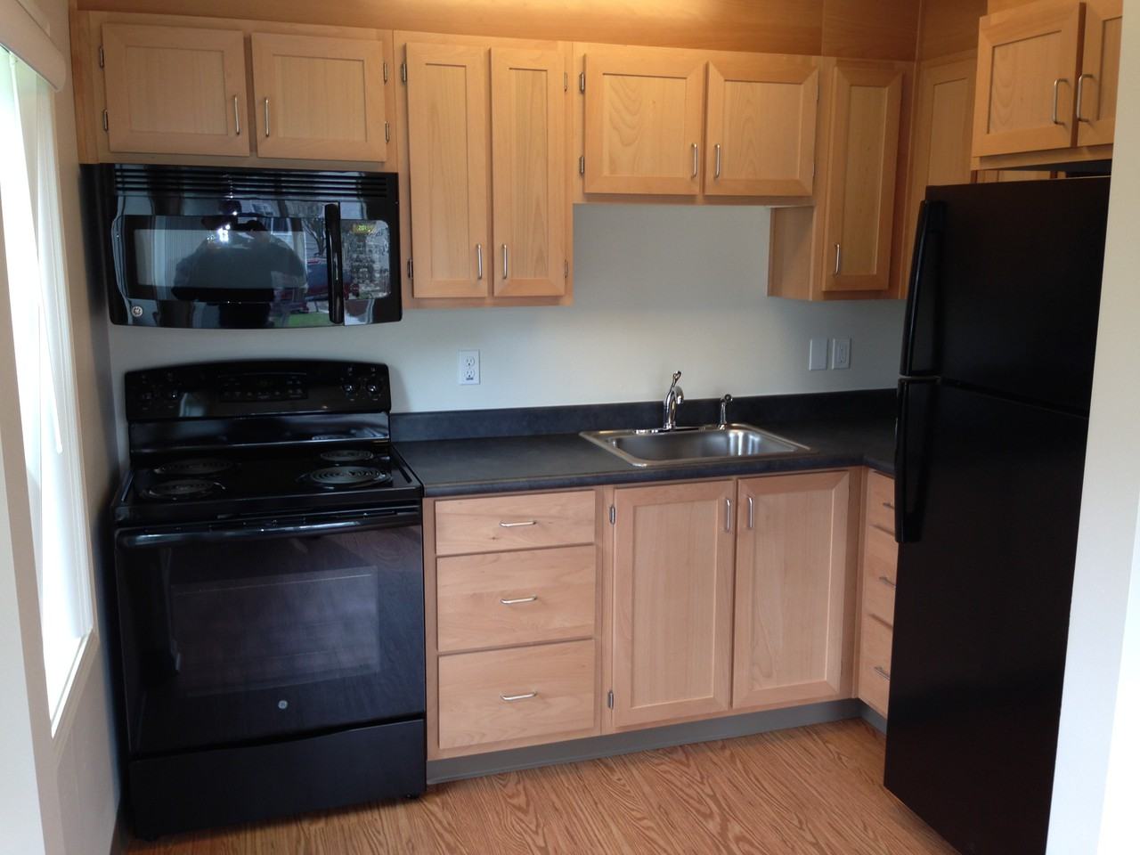 Lake Washington Apts. - Photo 2 of 25