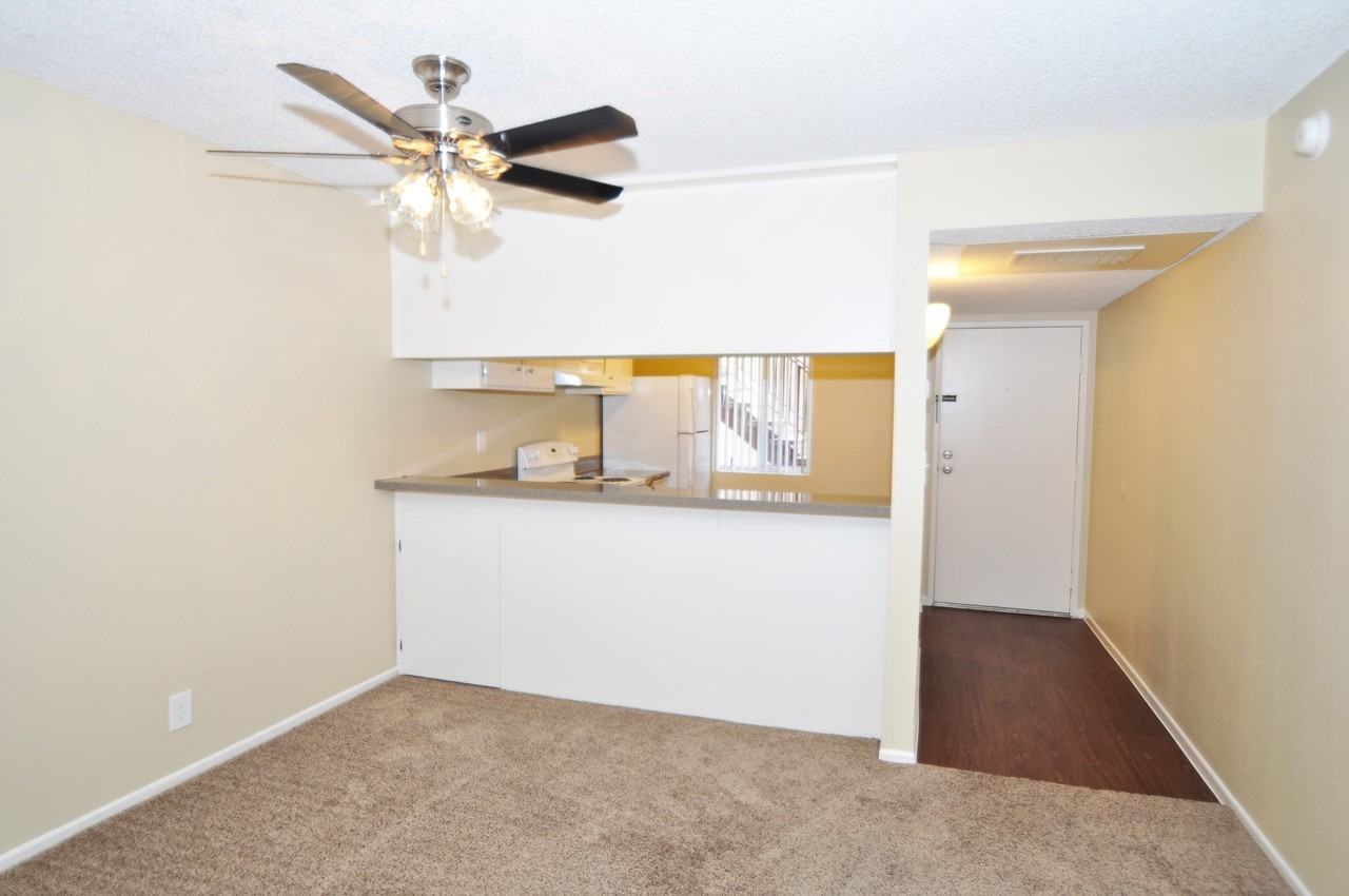 Patrician Apartments - Photo 3 of 35