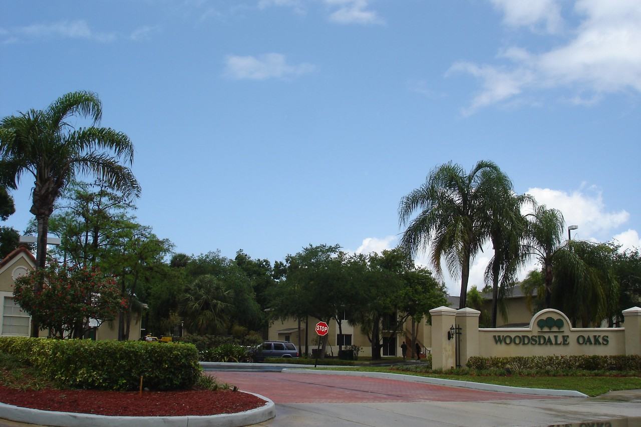 Woodsdale Oaks - Photo 2 of 50