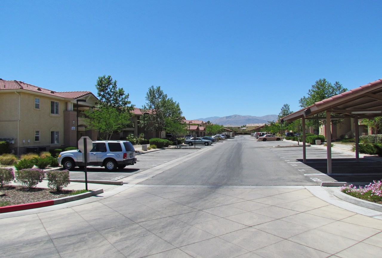 Casablanca Apartments - Photo 2 of 24