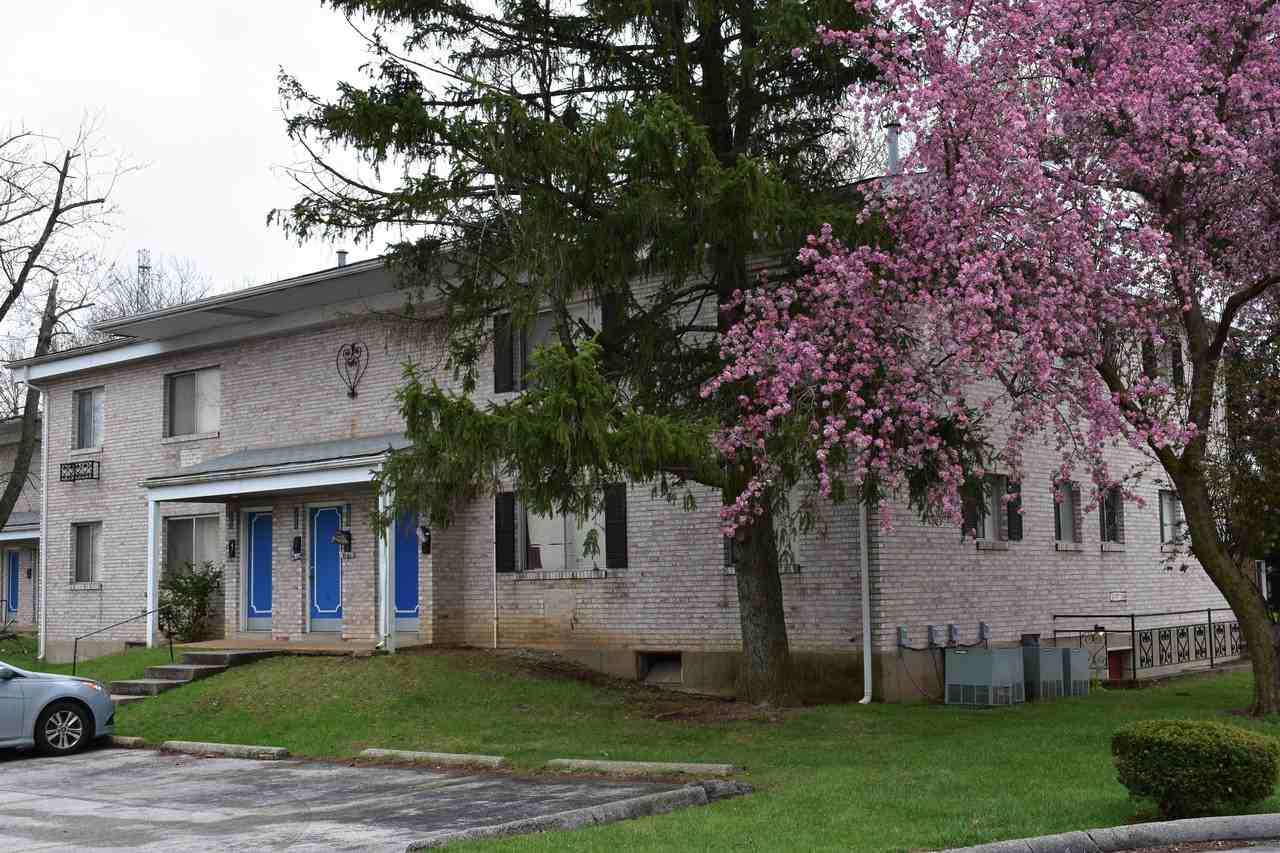 Colonial Meadows Apartments 1800 San Luis Dr, Spanish Lake, MO 63138