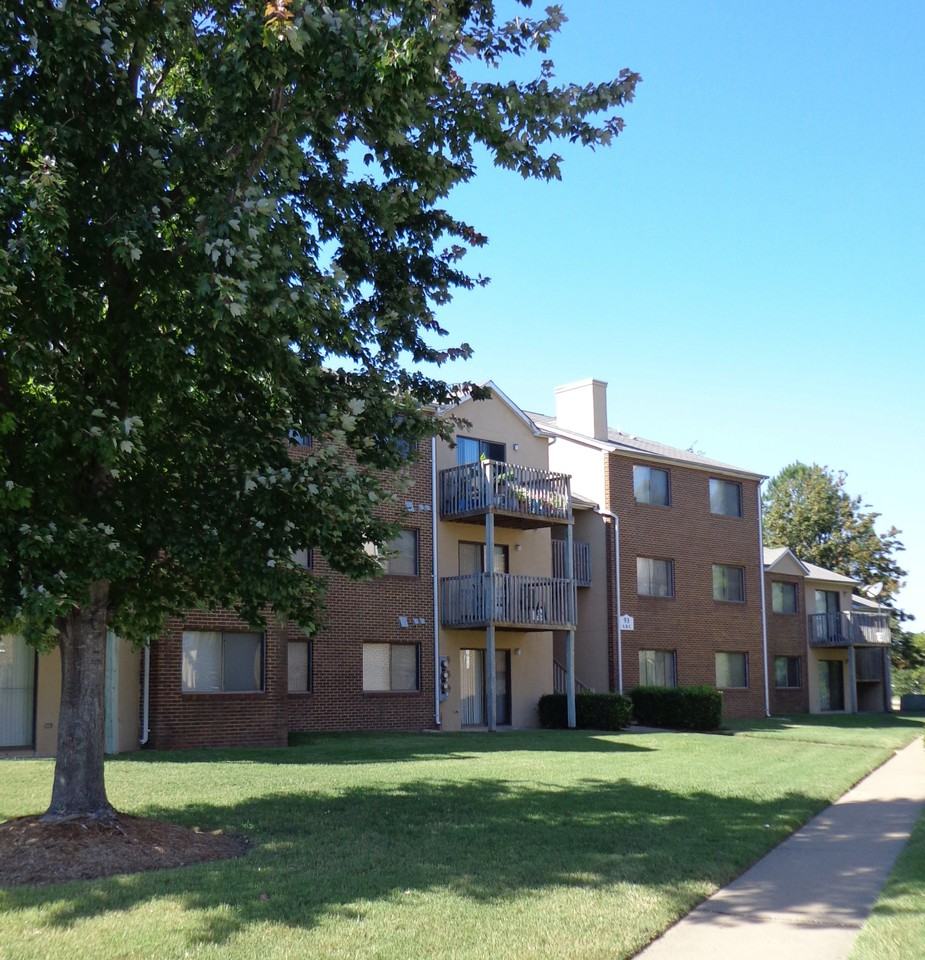 Hampton Harbor Apartments in Pheobus, Hampton, VA 23669 Zumper