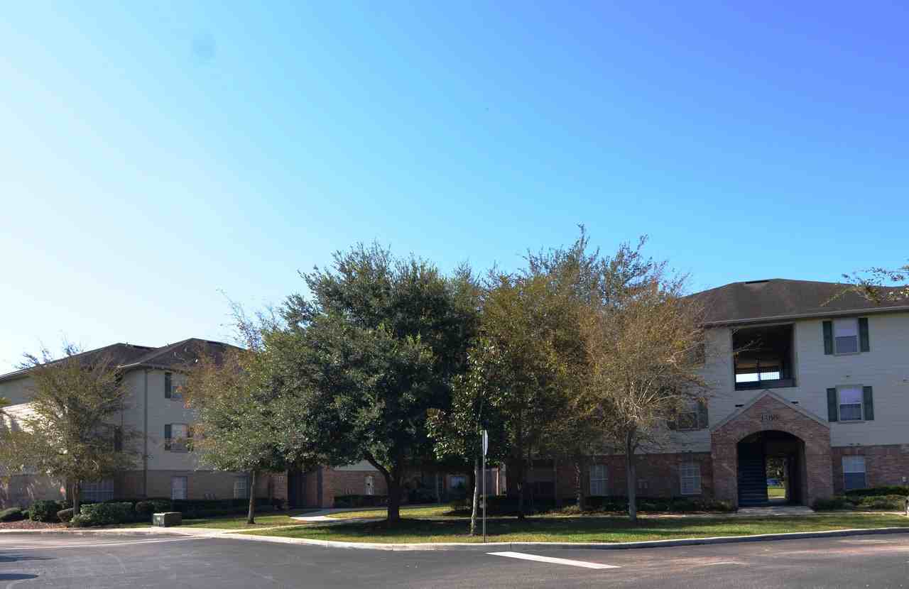 Raintree Apartments - Photo 3 of 13