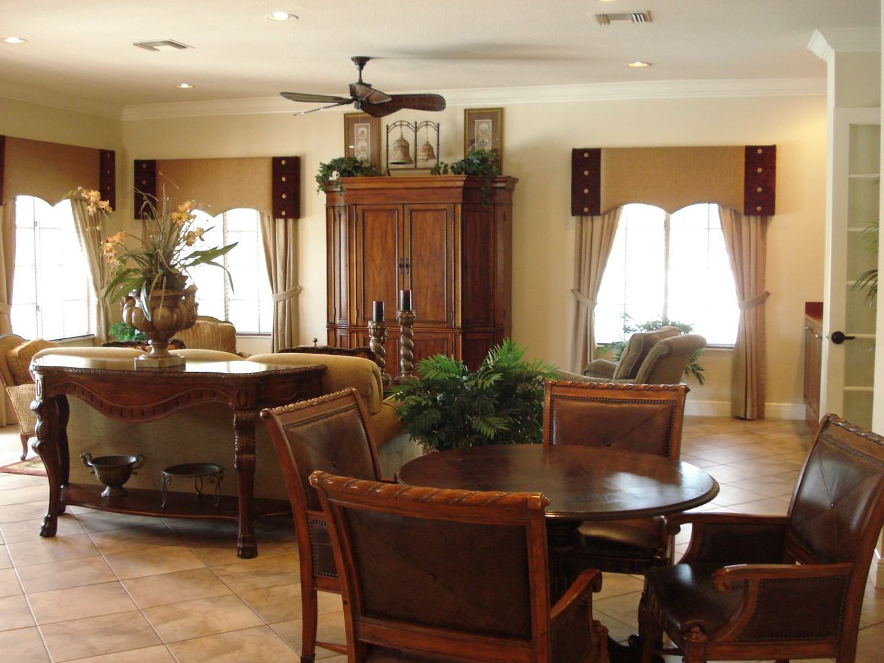 Renaissance - Photo 2 of 26