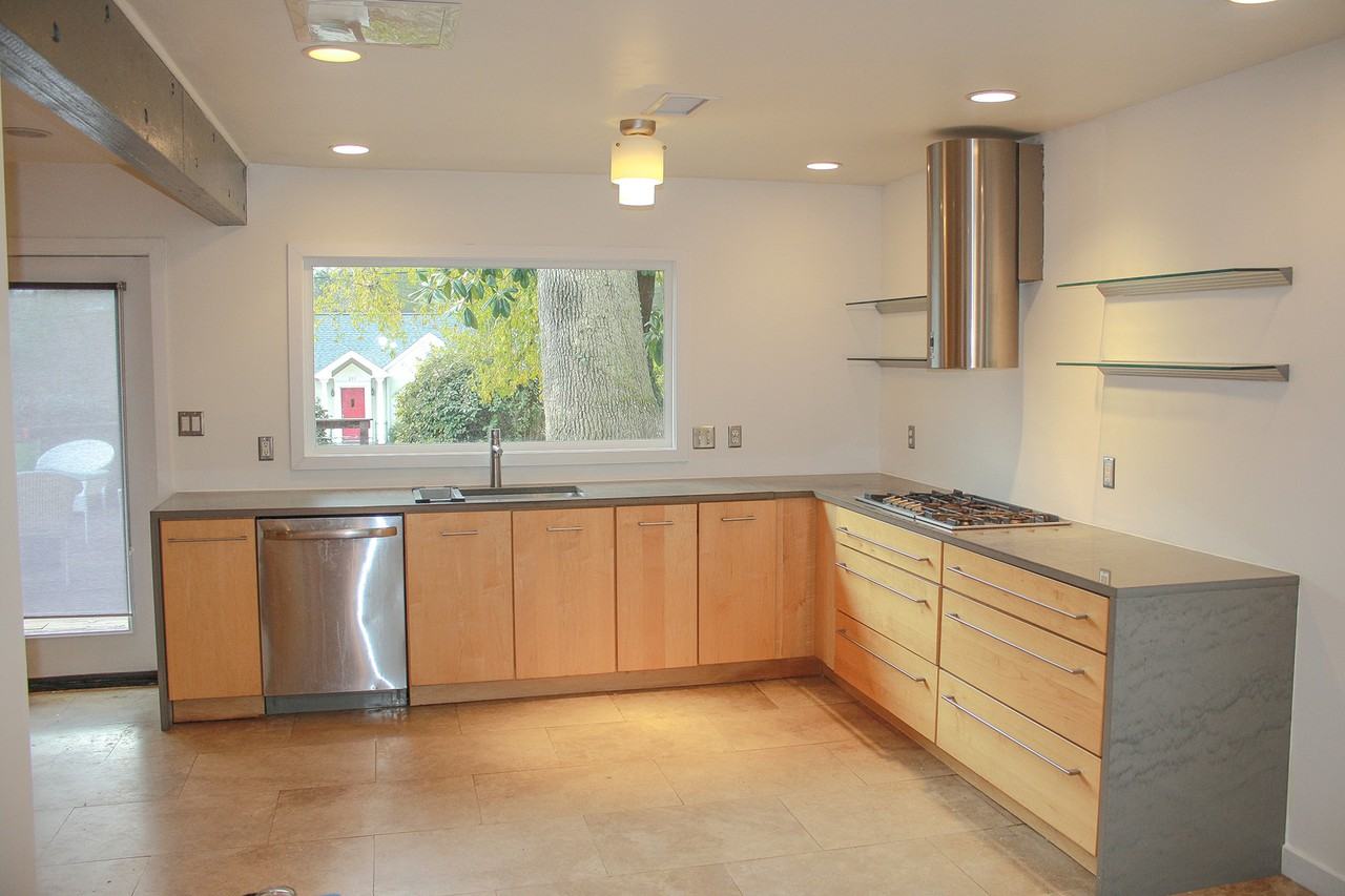 270 Peachtree Way NE - Photo 3 of 20