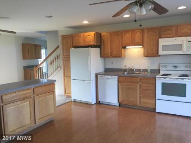 211 Greenwood Hall Farm Ln - Photo 3 of 6