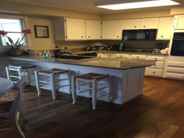 3515 Clubheights Dr - Photo 3 of 6