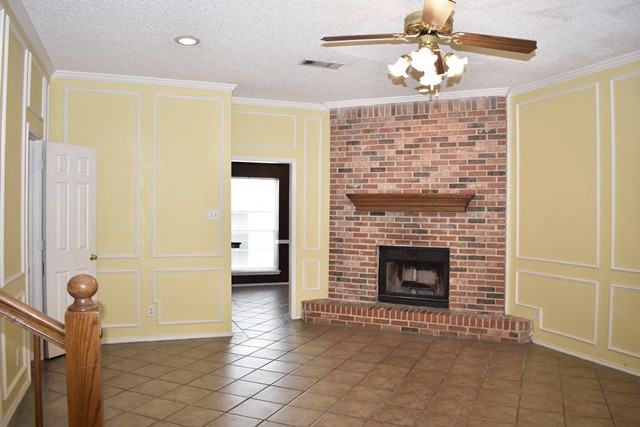 2805 Shady Grove Dr - Photo 3 of 13