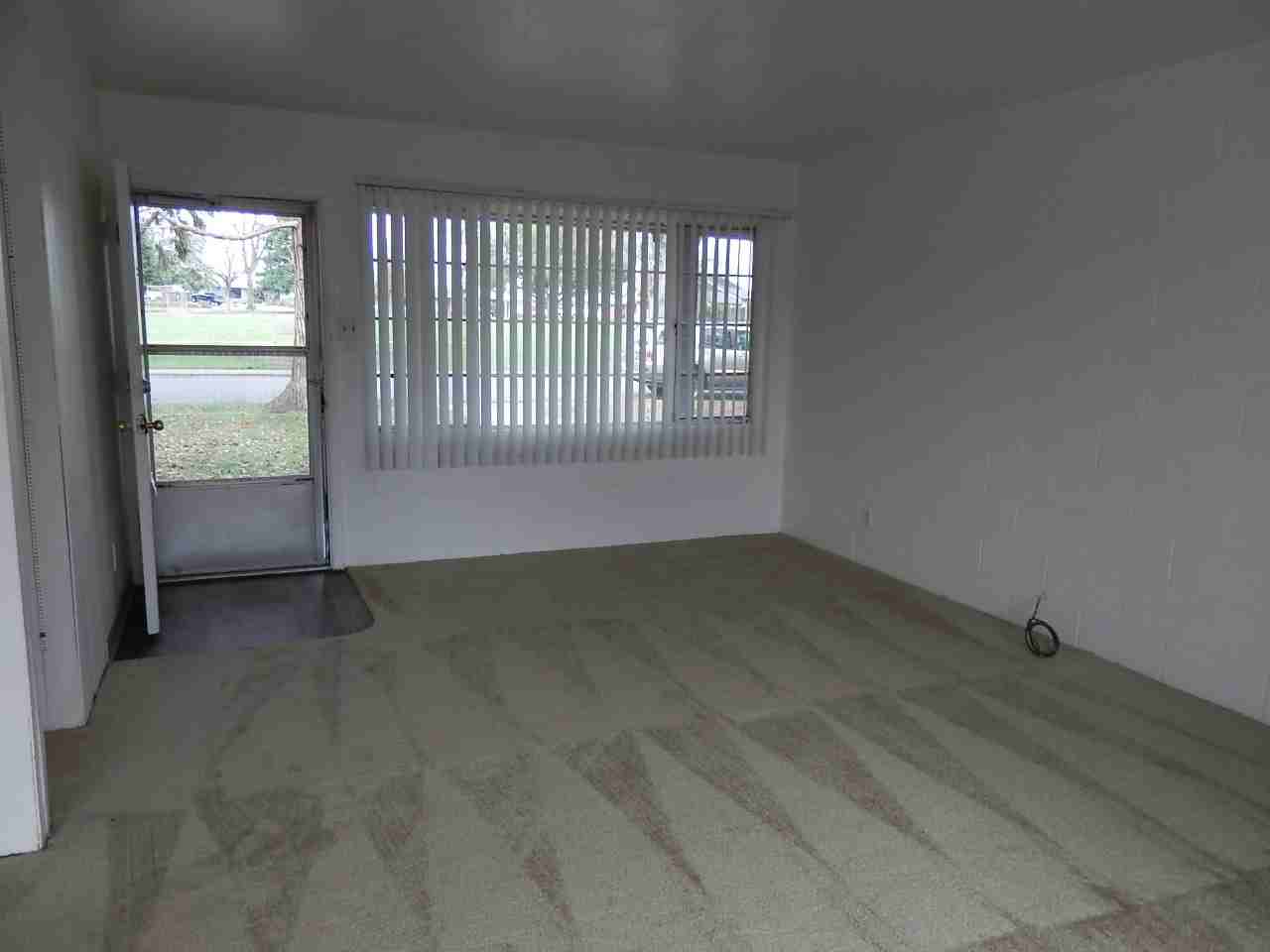 1014 Camelia Ave - Photo 2 of 15