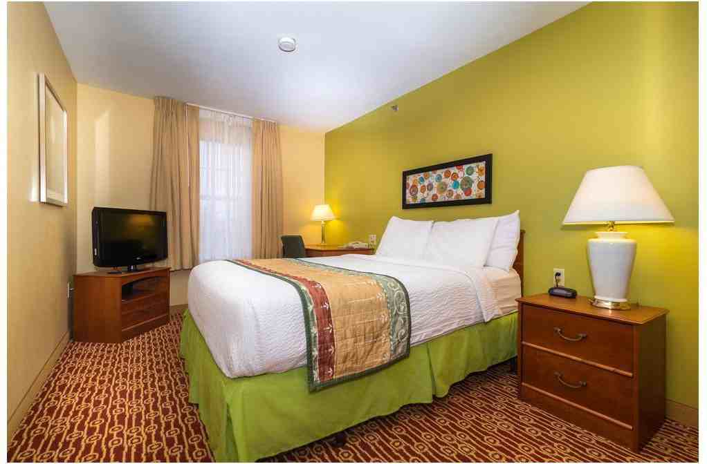 Home Towne Suites Columbia - Photo 3 of 20