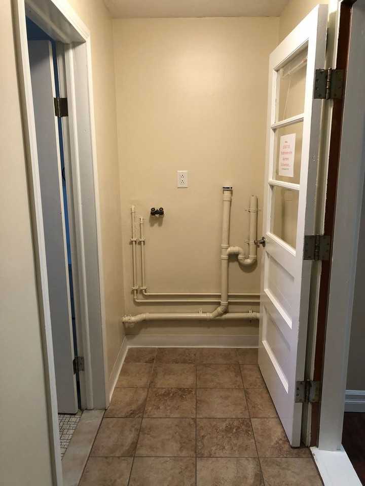 123 W Main St - Photo 3 of 7