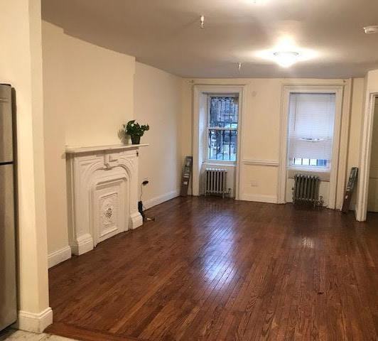 323 Macon Street - Photo 3 of 5