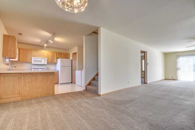200 W South St #11A - Photo 3 of 14