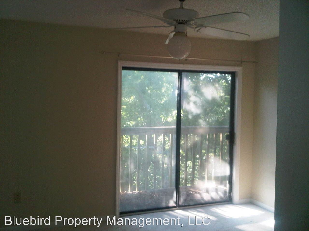 333 Edgewater Ln - Photo 3 of 7