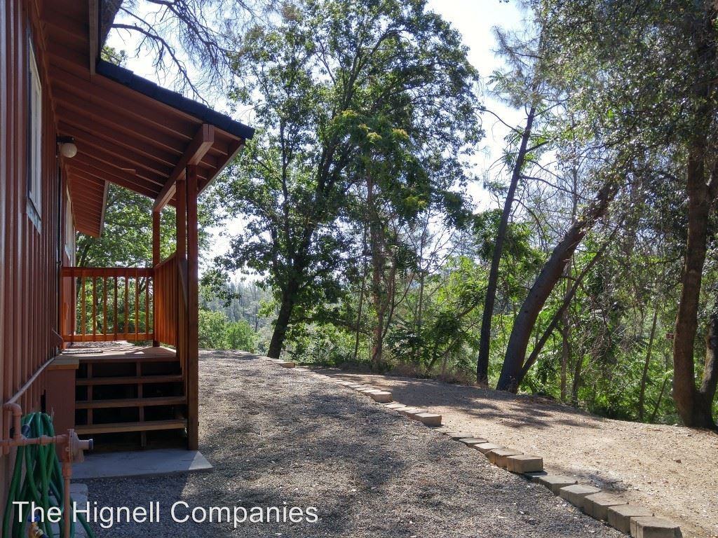 9885 Swasey Dr - Photo 3 of 23