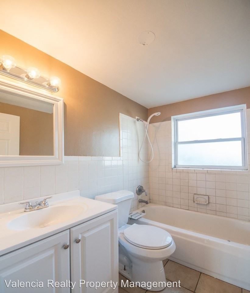 5211 Kilarney Ct - Photo 2 of 4