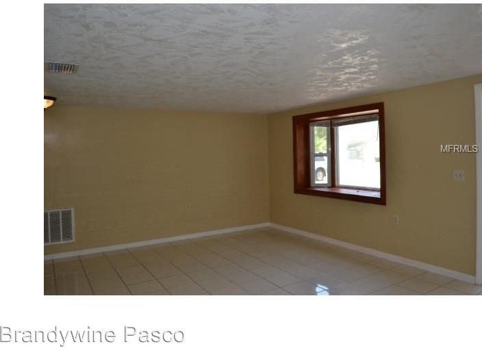 5621 Quist Dr - Photo 3 of 7