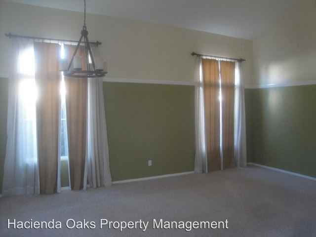 2424 Darbeton Ave - Photo 2 of 13