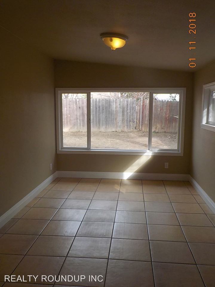 1020 Fremont Blvd - Photo 2 of 8