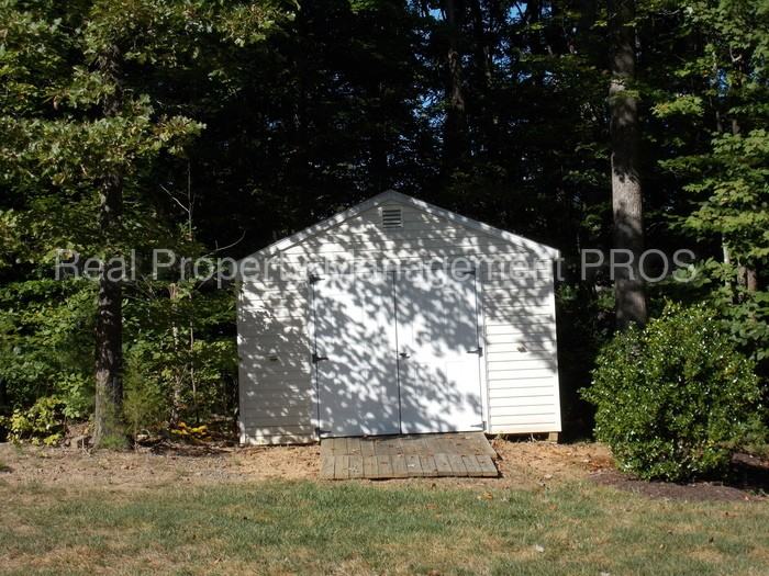 8860 Classic Lakes Way - Photo 2 of 36