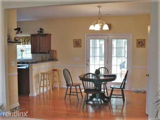 2787 Summertrees Blvd - Photo 3 of 10