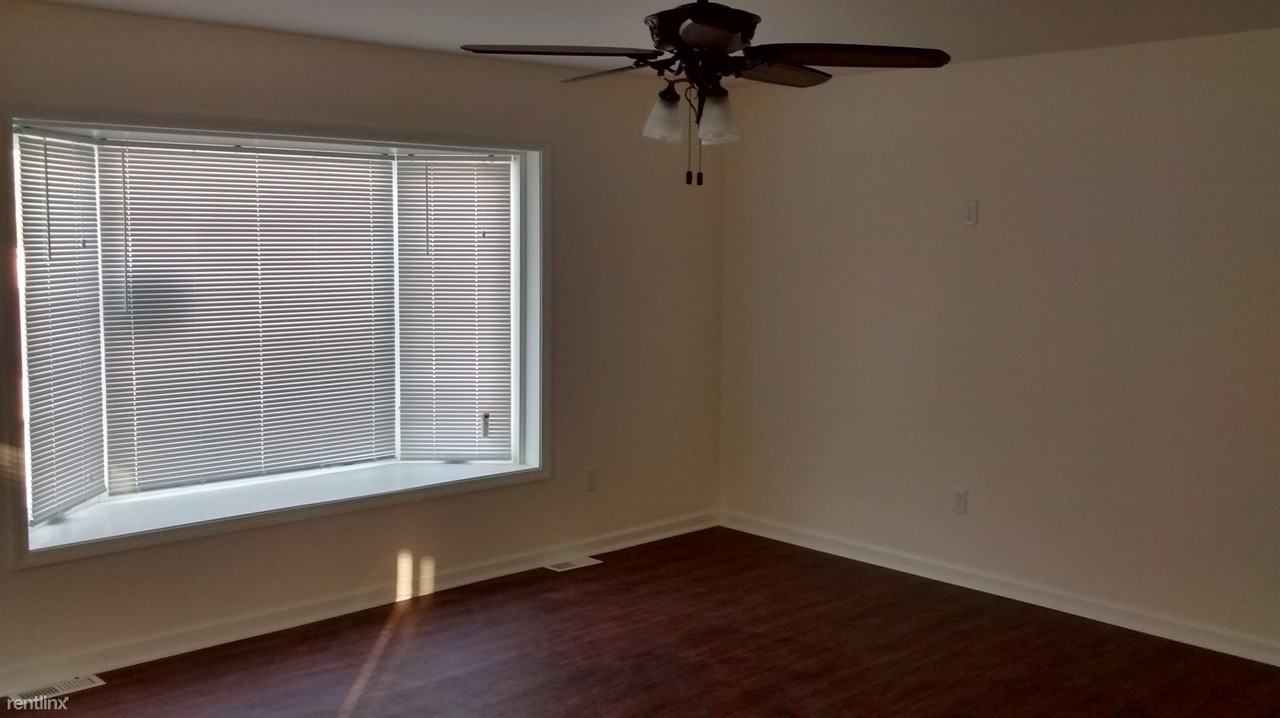 29025 W Chicago St - Photo 3 of 9