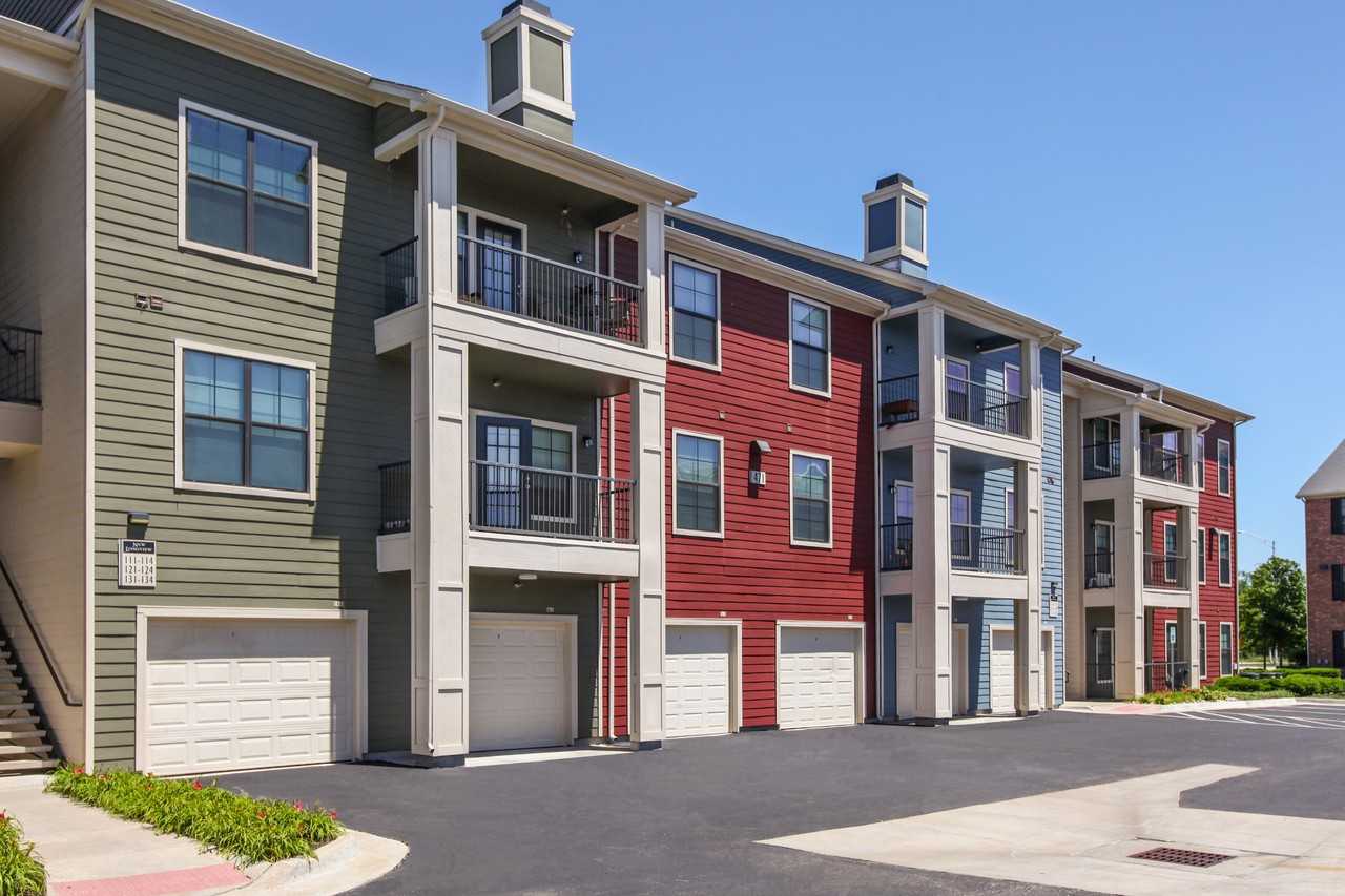 New Longview - Photo 3 of 16