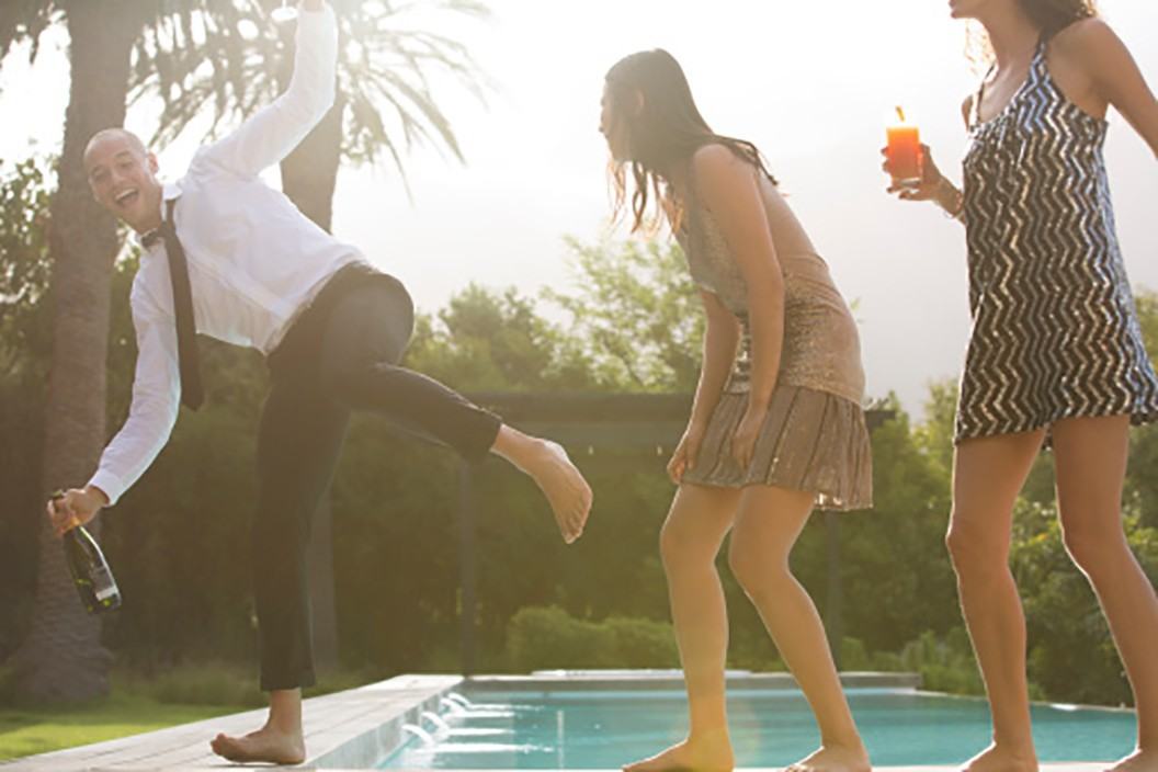 Lotus - Photo 2 of 26