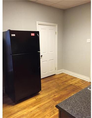 919 Hamilton St #3A - Photo 3 of 4