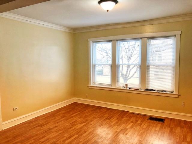 3125 W 58th St #1 - Photo 3 of 9