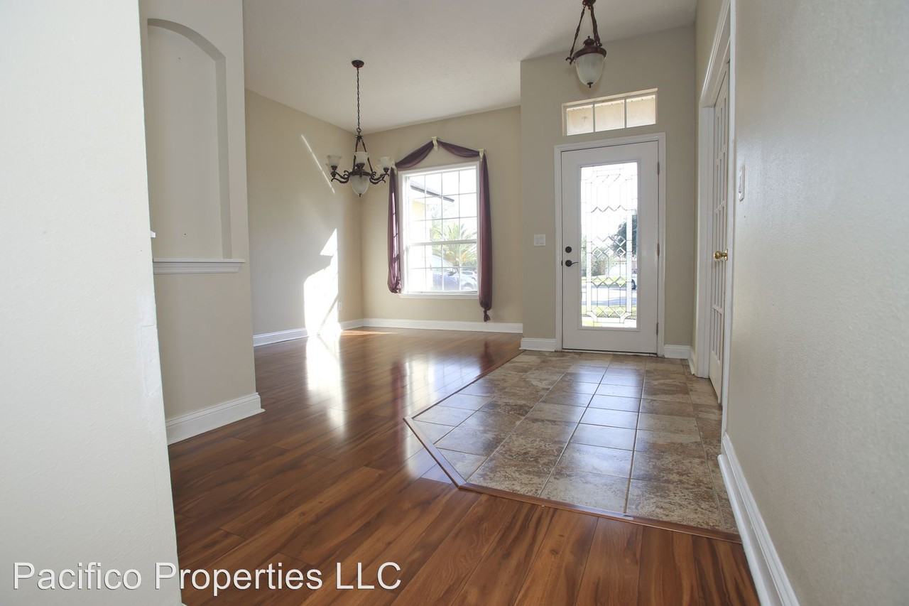 608 Mandy Oaks Dr - Photo 2 of 14